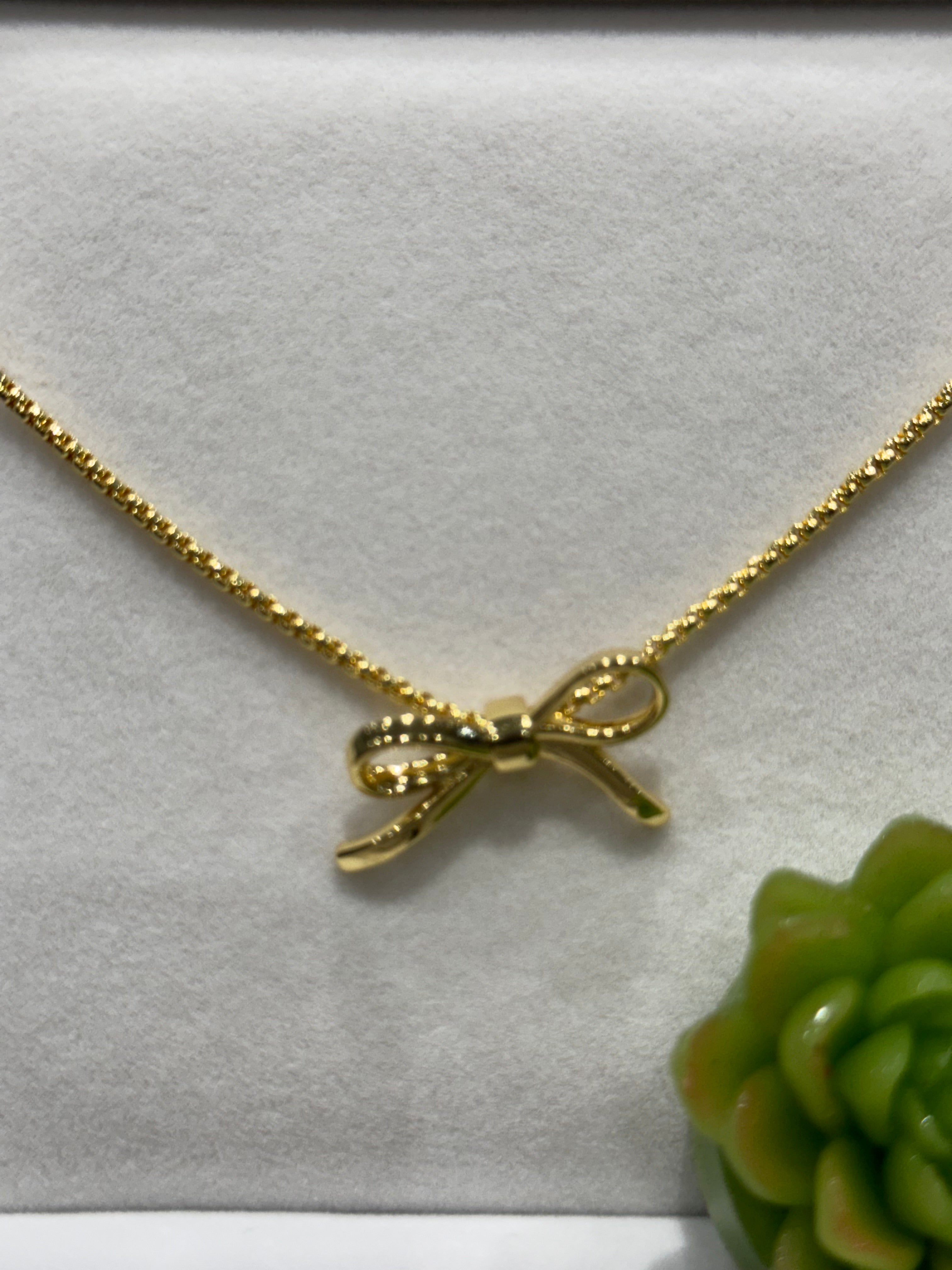 Lazito coquette Necklace - Ari Belle Estilos
