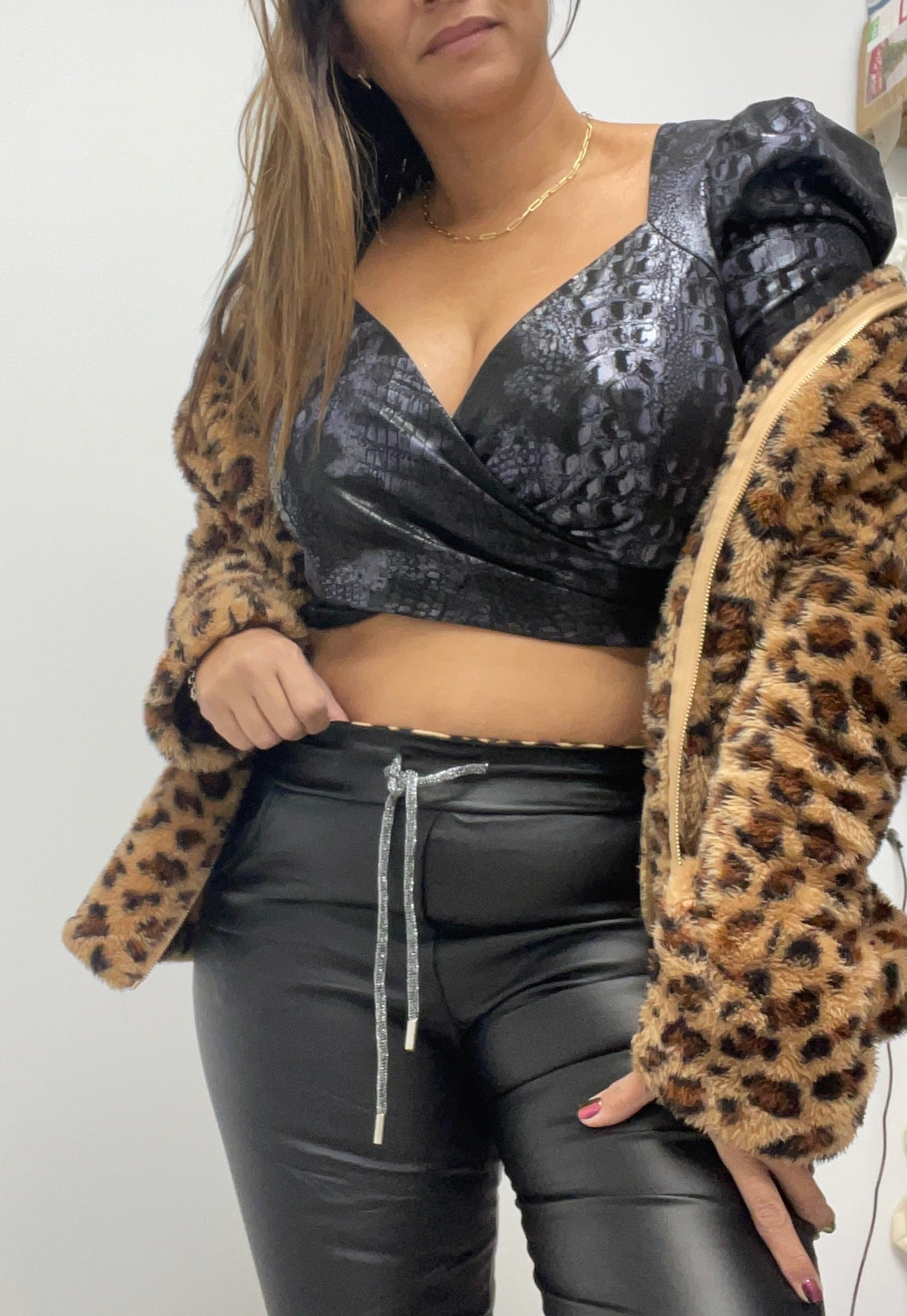 Crop Top - Ari Belle Estilos