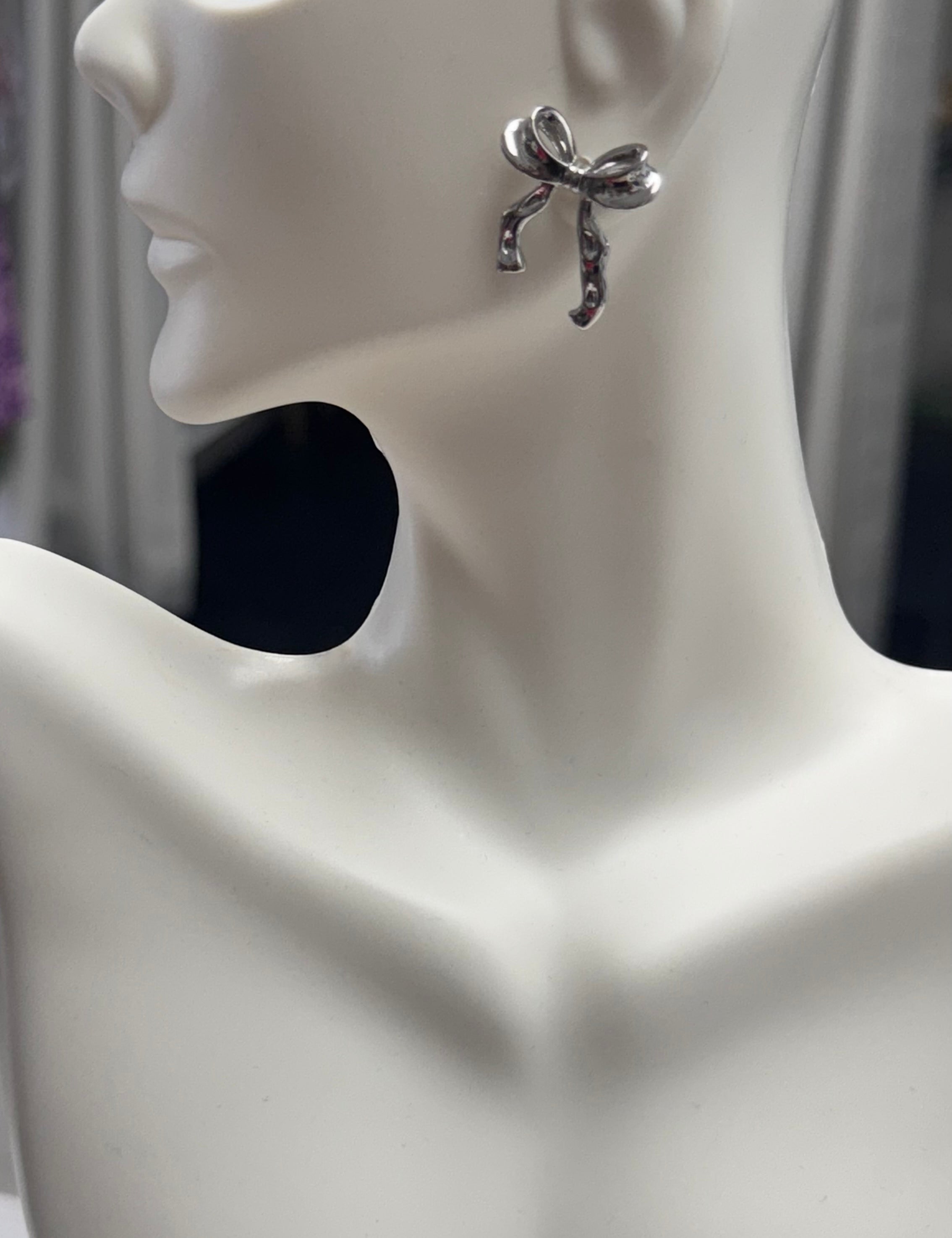 Lazitos coquette earrings - Ari Belle Estilos