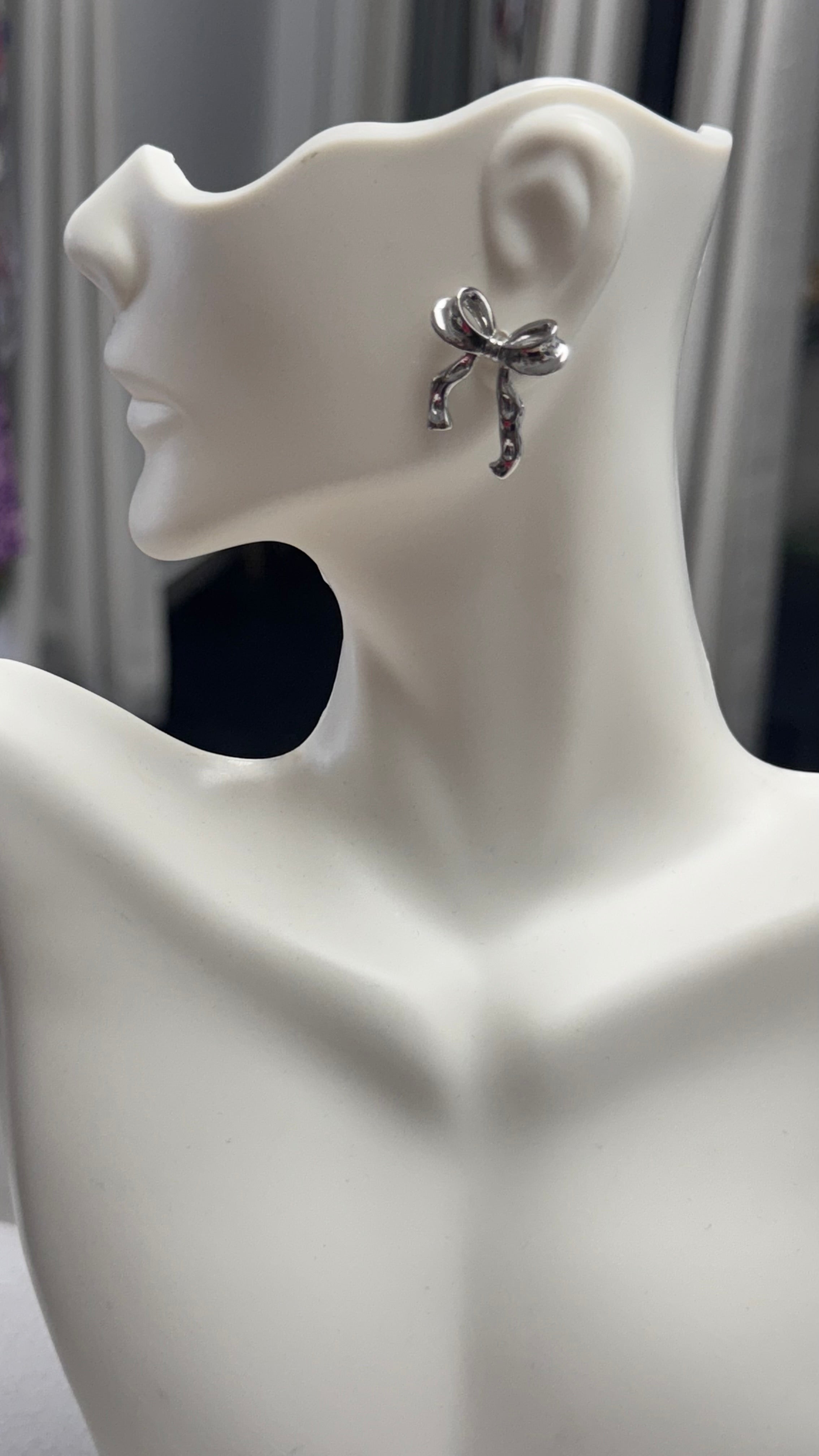 Lazitos coquette earrings - Ari Belle Estilos