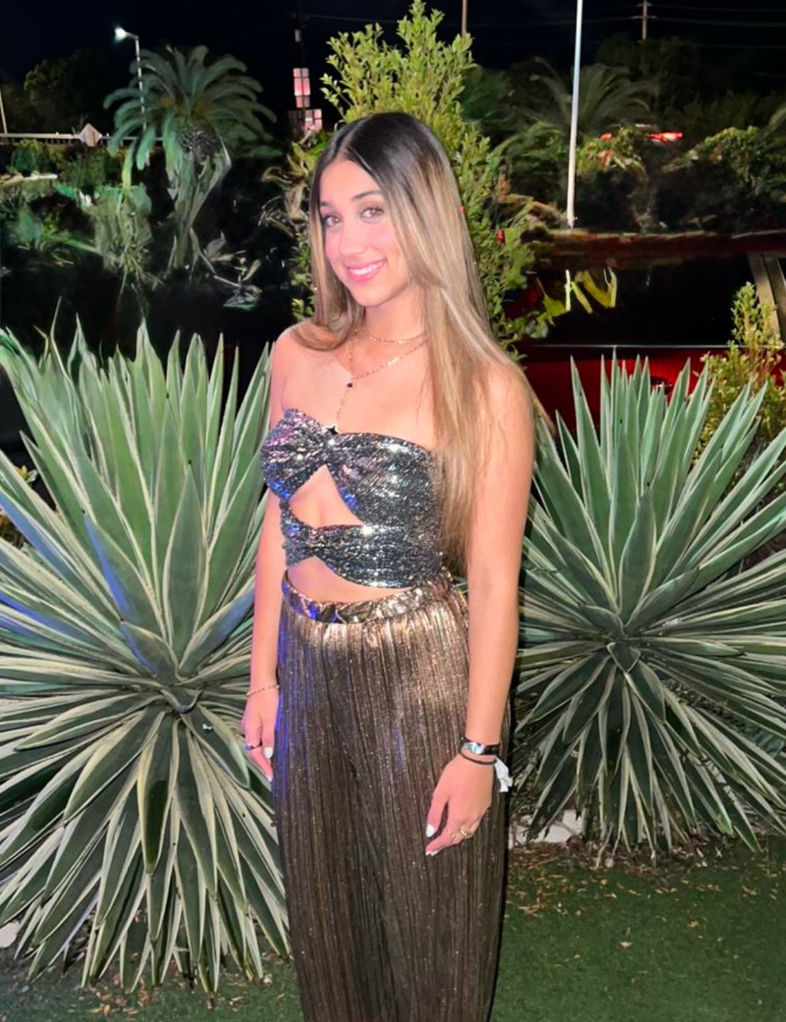 Sequins Twist Top - Ari Belle Estilos