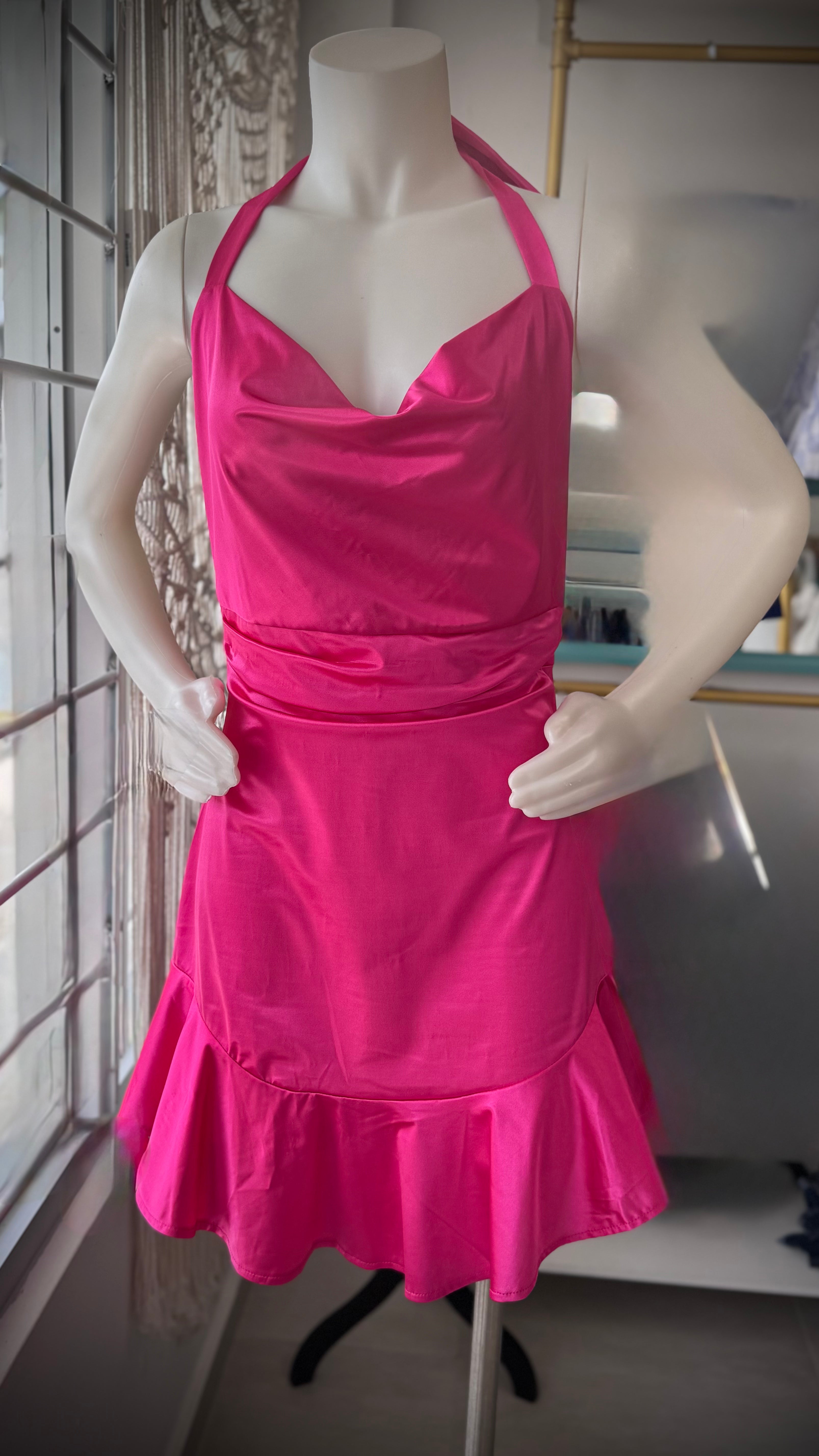 Pink Satin Dress - Ari Belle Estilos