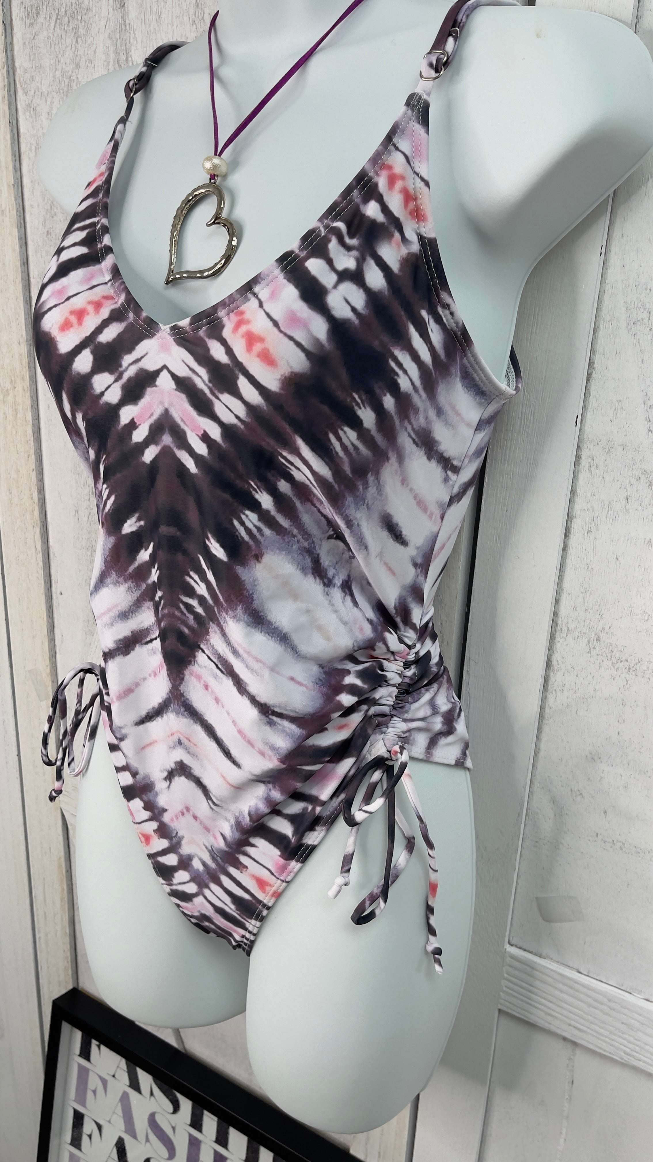 Purpura Swimsuit - Ari Belle Estilos