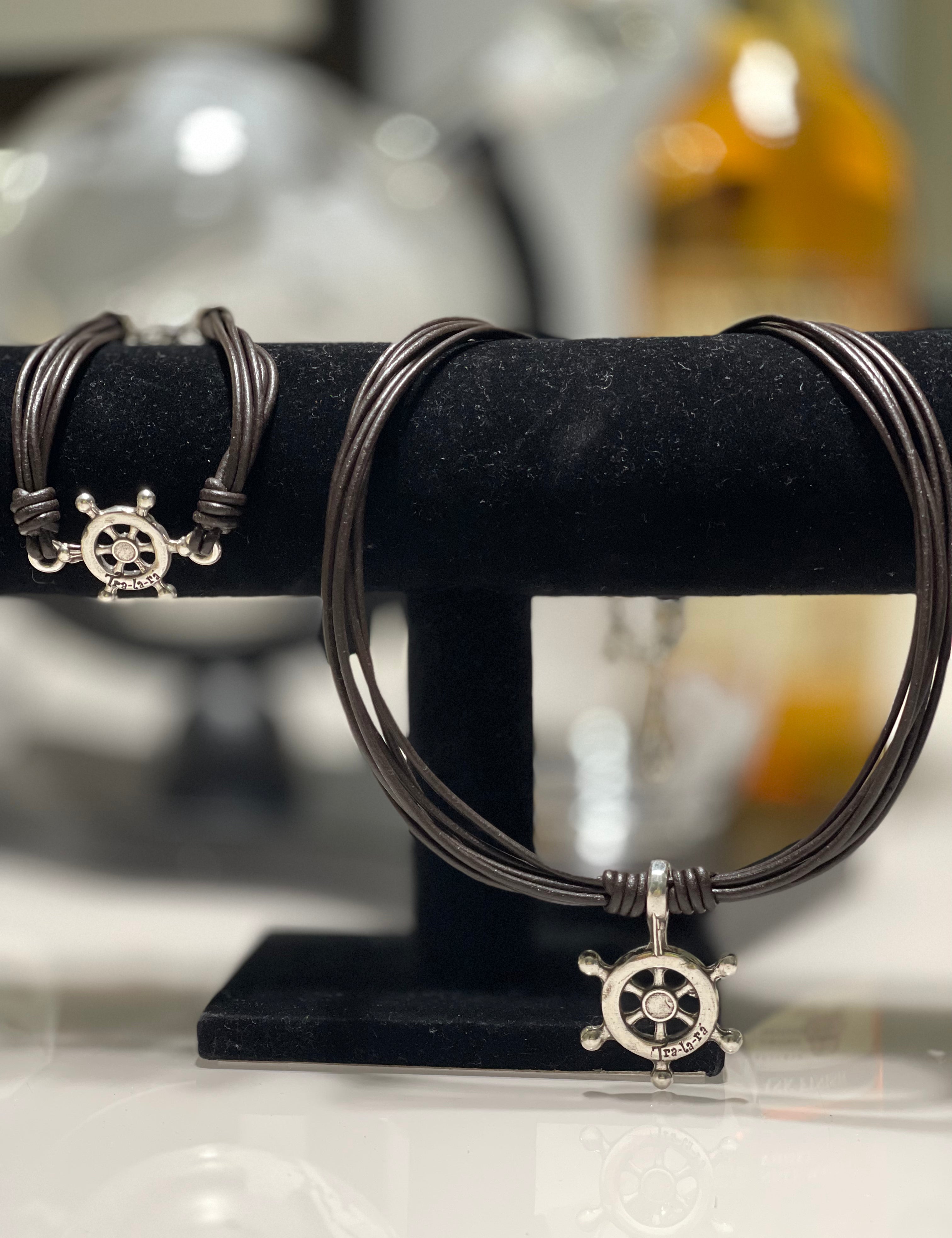 Sailboat Necklace+ - Ari Belle Estilos