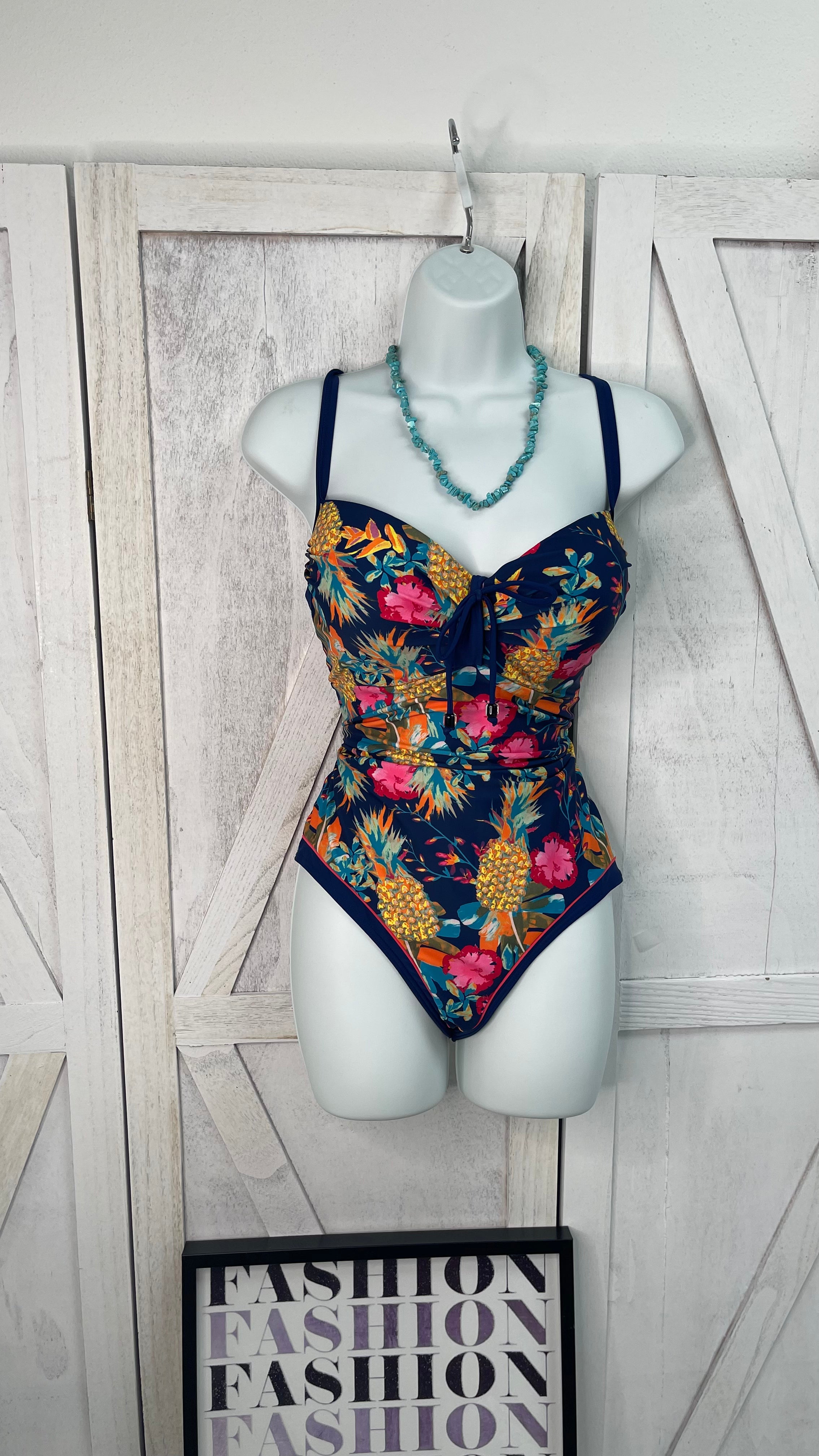Tropical Swimsuit - Ari Belle Estilos