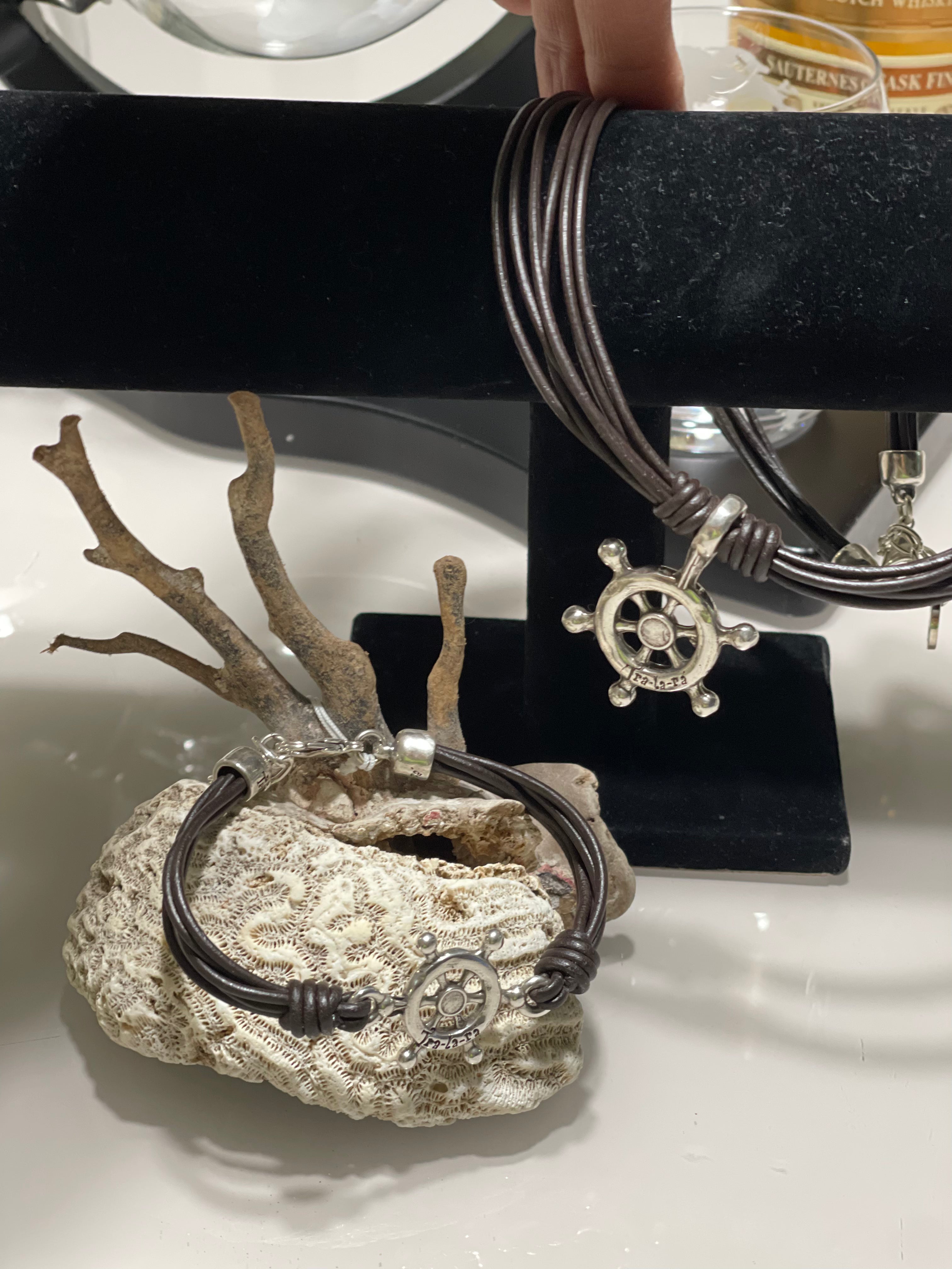 Sailboat bracelet - Ari Belle Estilos