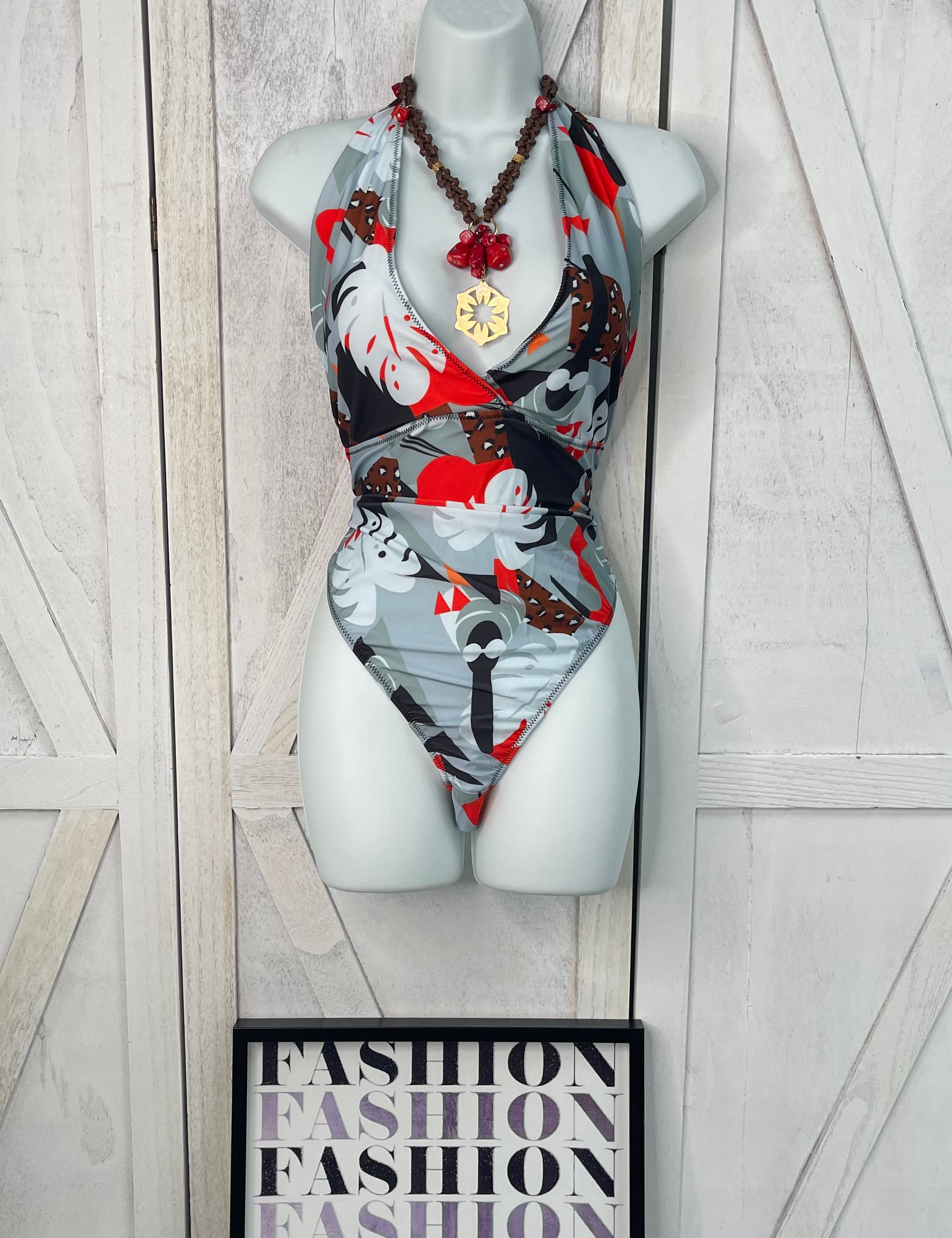 Lace-up Halter Swimsuit - Ari Belle Estilos