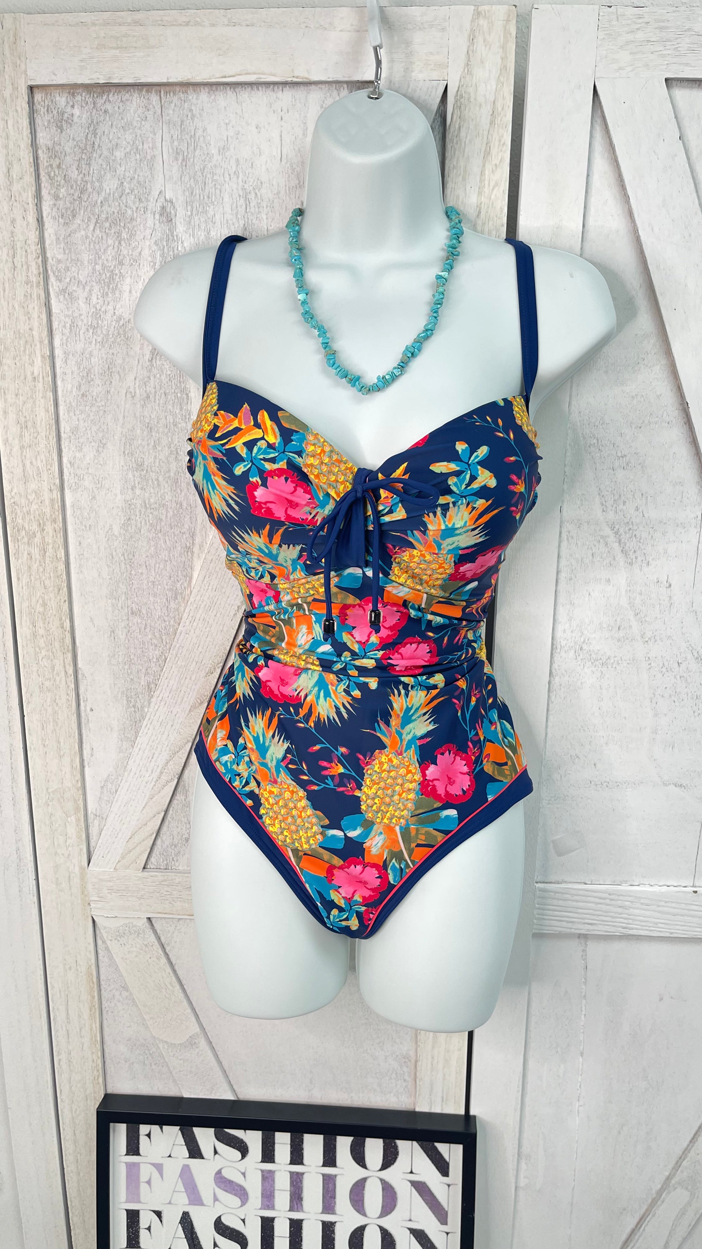 Tropical Swimsuit - Ari Belle Estilos