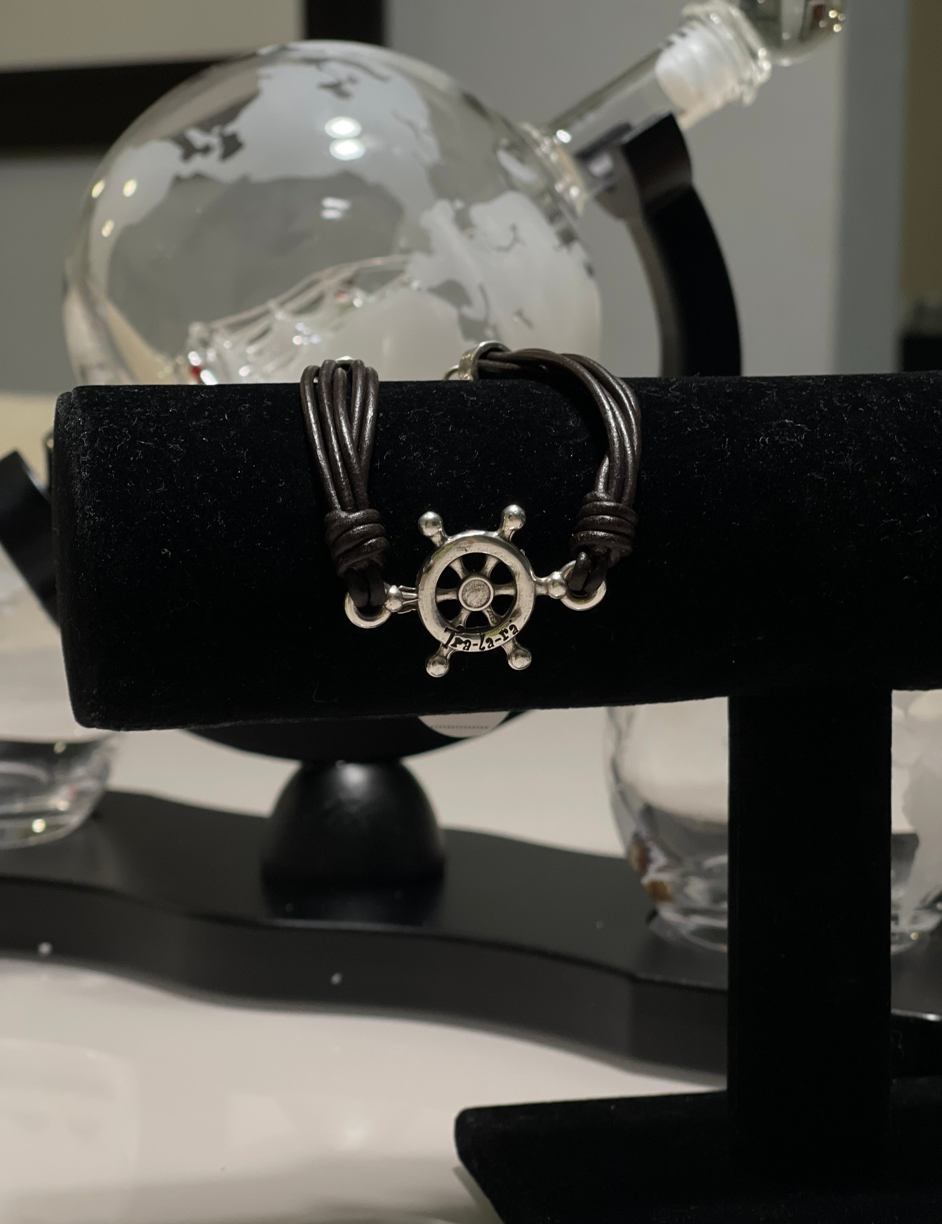 Sailboat bracelet - Ari Belle Estilos
