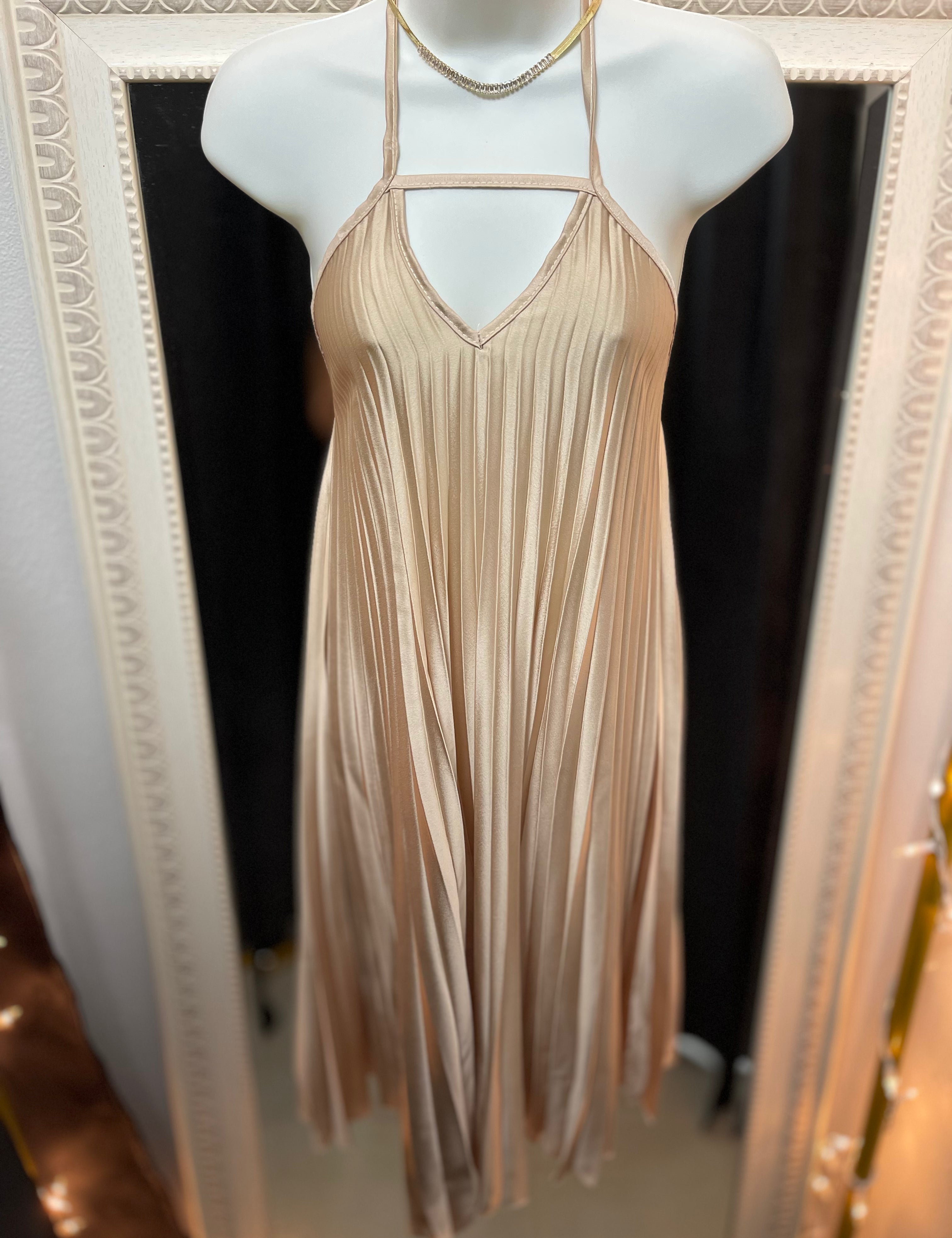 Halter Mid Dress - Ari Belle Estilos